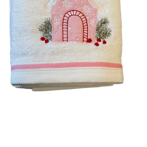 Christmas Hand Towels Pink Embroidered Gingerbread House 18x28 100% Cotton NEW - Picture 5 of 6